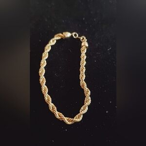 Gold Tone Twist Rope Bracelet 🌴